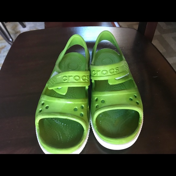 c13 crocs size
